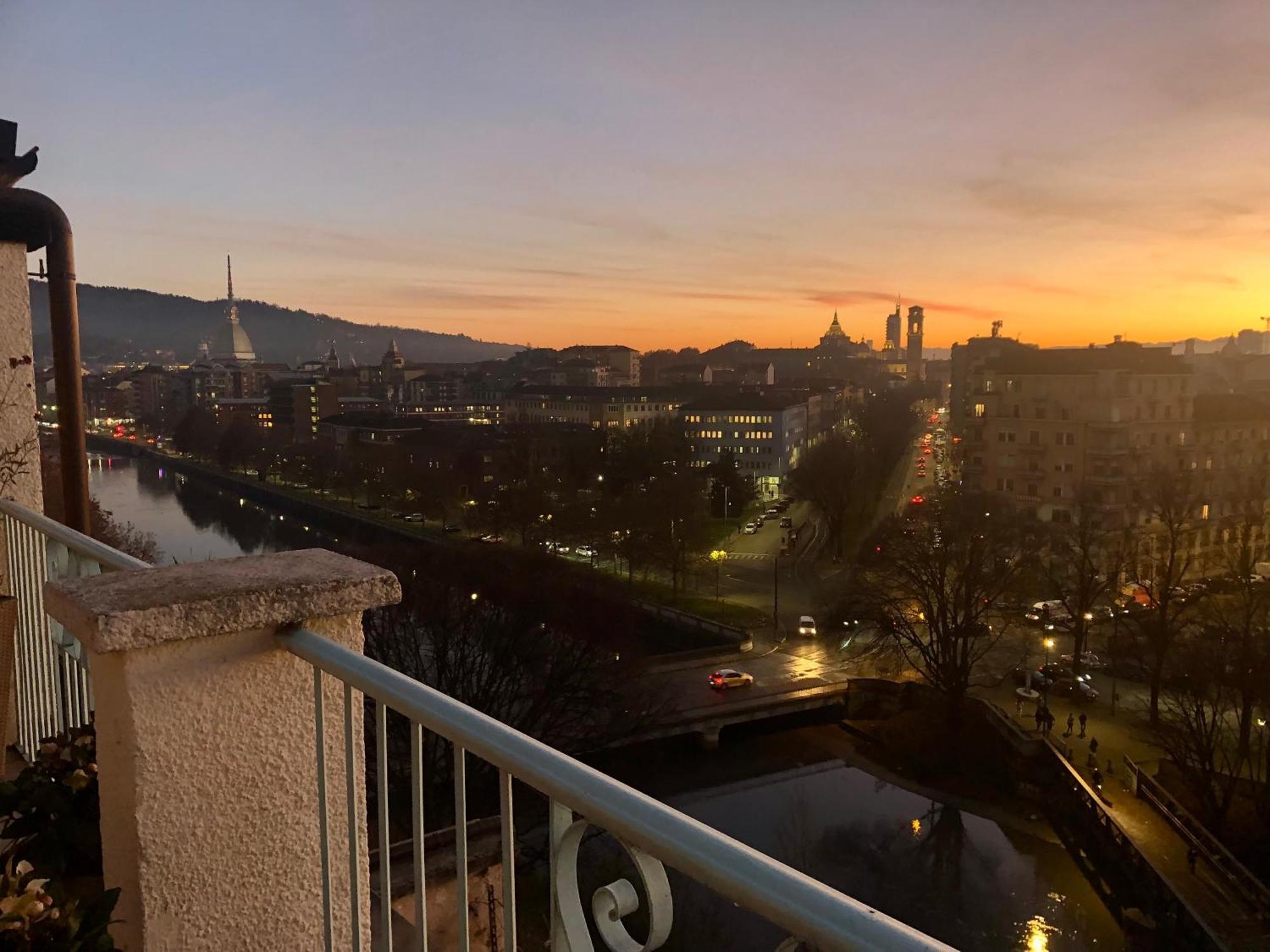 Attico Ellen Terrazza Con Vista Διαμέρισμα Τορίνο Εξωτερικό φωτογραφία